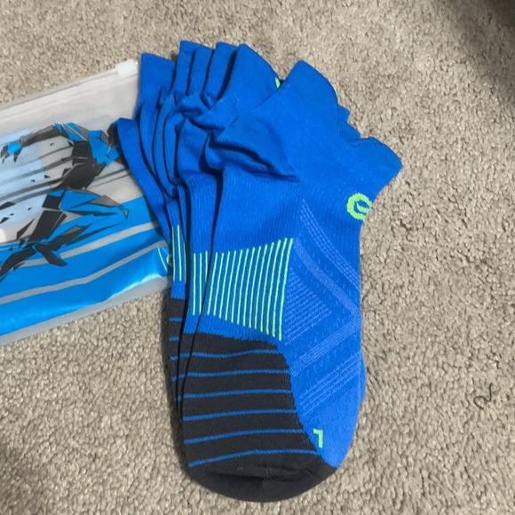 Compression socks NWT - Picture 2 of 4